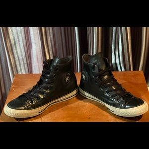 Black leather converse
